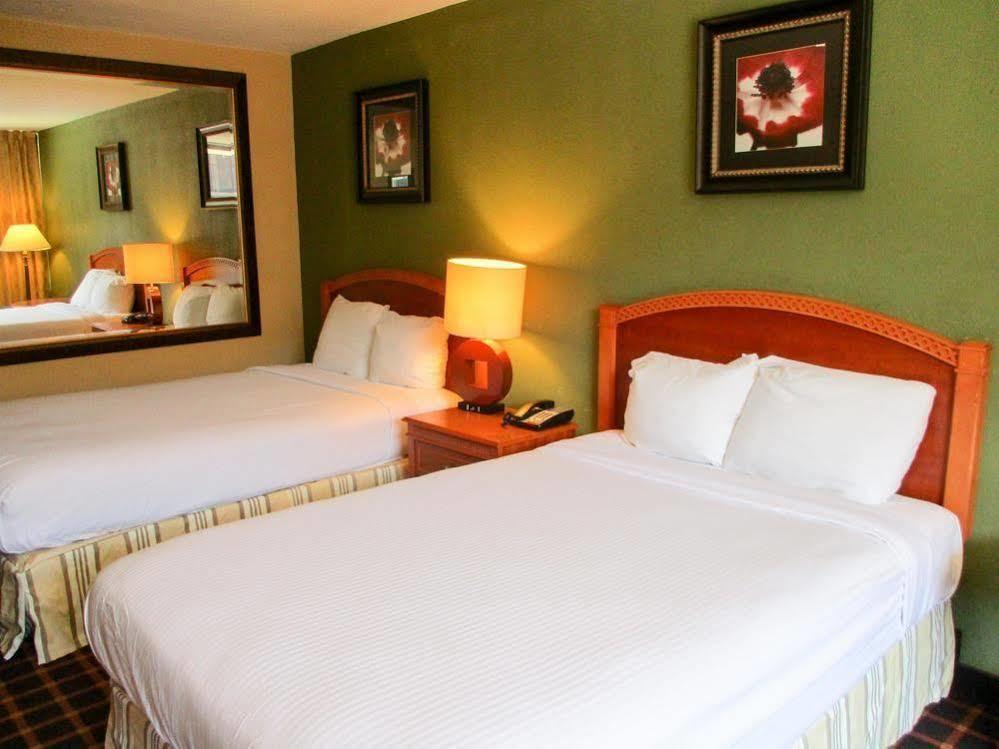 Oyo Hotel Bossier City La - Red River Kültér fotó